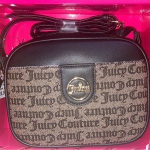 SOLD. NEW with tags 💓 Juicy Couture crossbody bag. #JuicyCouture